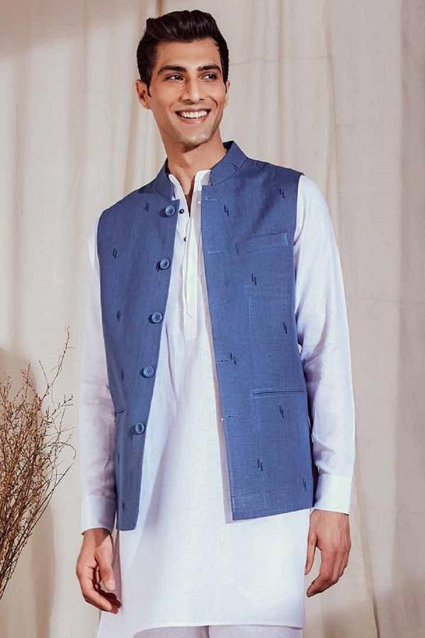 Selling Online Linen Clothes for Men and Women