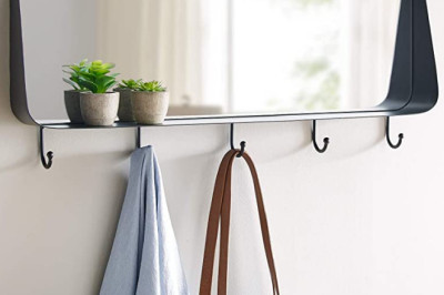 Mirror with a Hook: A Guide to Understanding This Decorative Piece