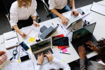 Op maat gemaakte logo-ontwerp in Nederland