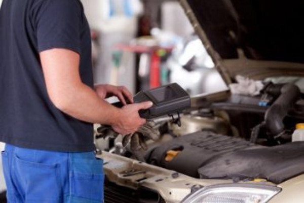 General Vehicle servicing in Hill Crest, Queensland.