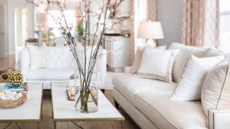What characteristics should you look for when hiring an interior designer?