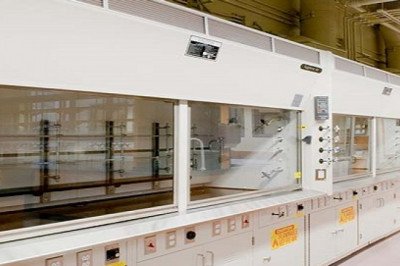 How Laminar Flow Hood is used in the Laboratory