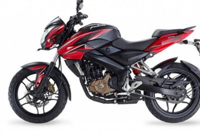 Yamaha MT 15 vs Bajaj Pulsar NS200 Comparison