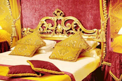 French Bedroom Furniture: A Classy, Elegant, and Old Adornment Touch