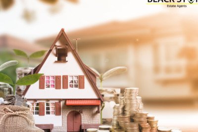 How can I locate a reputable agent in Manchester?