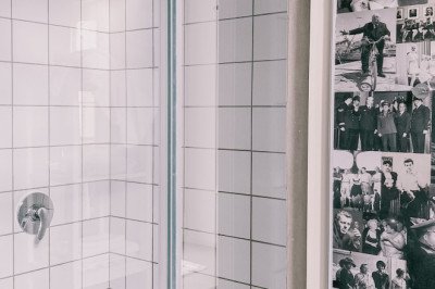 An Important Component of Any Contemporary Bathroom Glass shower enclosures