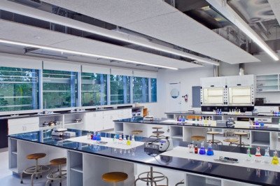 Differences and Similarities of BSL 2 and BSL 3 Laboratories