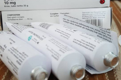 By Stopping The Growth Of Bacteria In An Open Wound, Silver Sulfadiazine Works